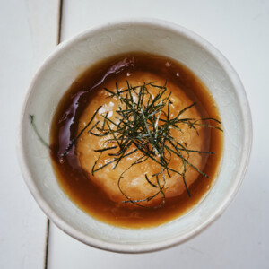 淡路玉葱の饅頭鼈甲餡かけ
